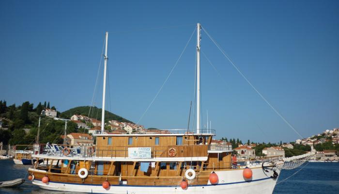 Traditional cruising ship Viktorija