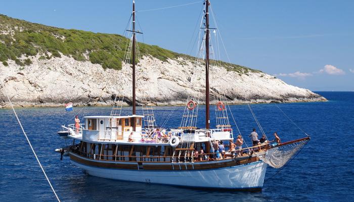 Traditional cruising ship Kneza