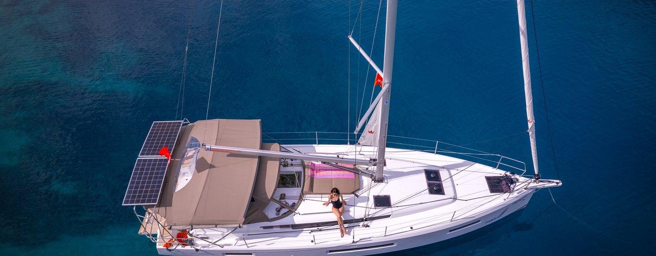 sailboat Sun Odyssey 440