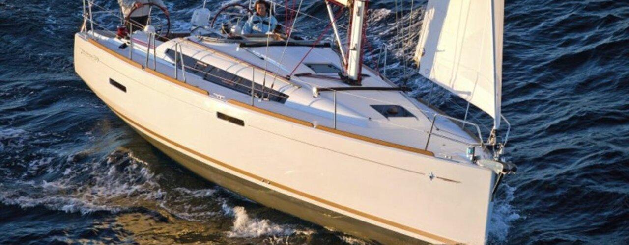 sailboat Sun Odyssey 379
