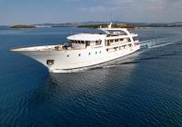motor boat - motor yacht Split Croatia