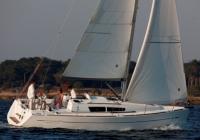 sailboat Sun Odyssey 33i Tuscany Italy