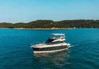 motor boat Monte Carlo 5 Trogir Croatia