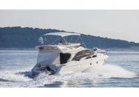 motor boat Azimut 43 Trogir Croatia