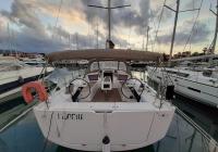 sailboat Dufour 430 Sicily Italy