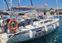 sailboat More 40 Pula Croatia