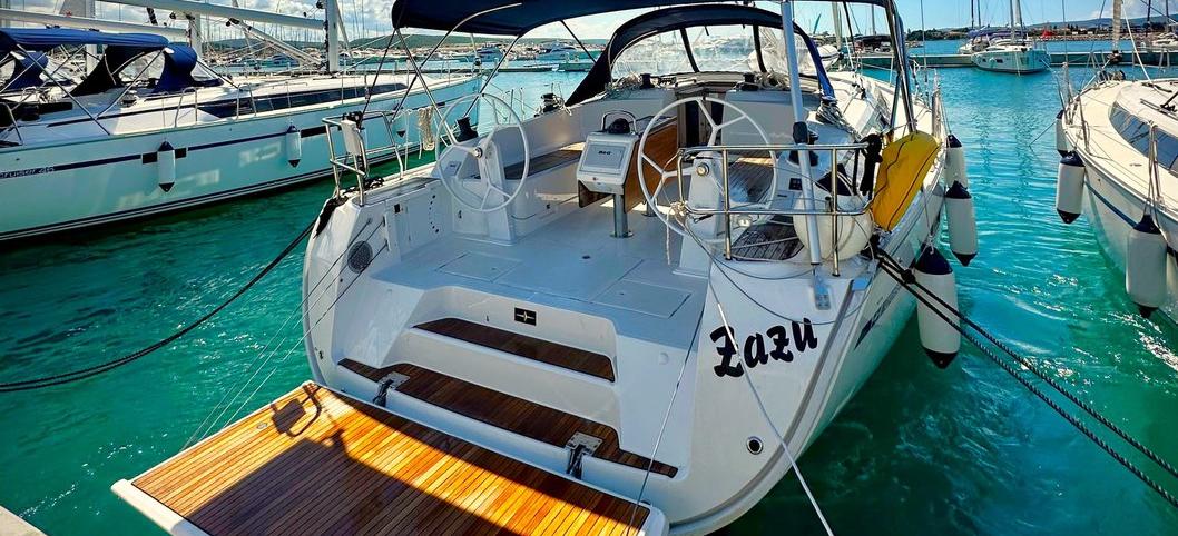 sailboat Bavaria Cruiser 46