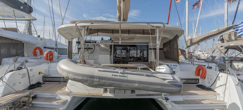 Lagoon 42