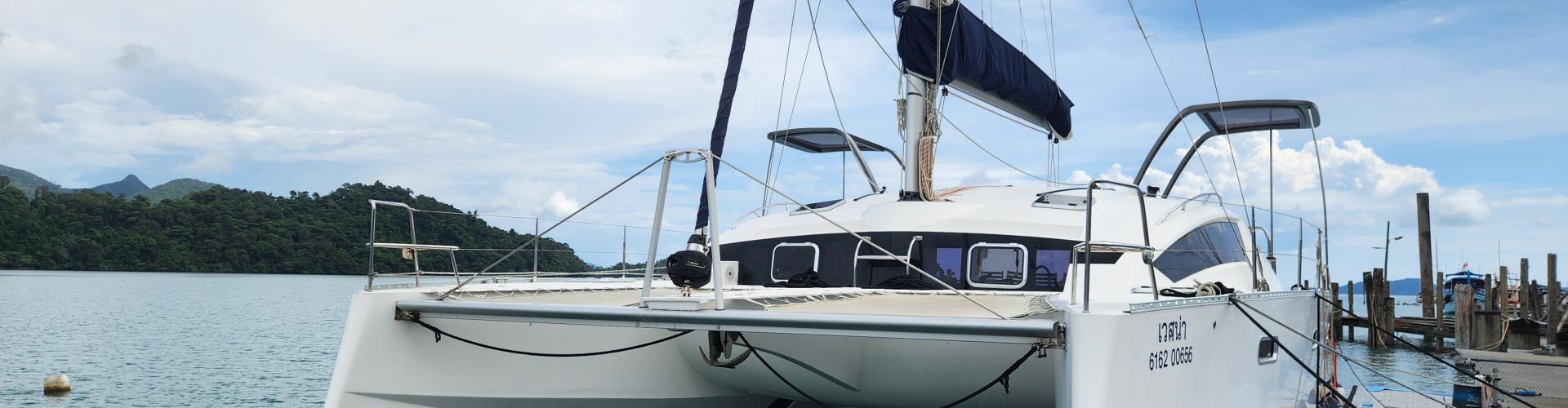catamaran Island Spirit 410