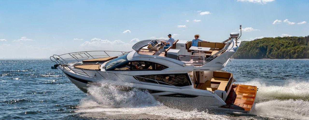 motor boat Galeon 420 Fly