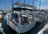 sailboat Oceanis 35 Sukošan Croatia
