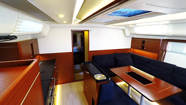 Sailing yacht Hanse 505 - interior